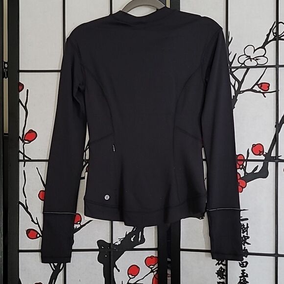 Lululemon Close to Crossing Long Sleeve - Picture 6 of 10